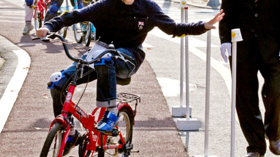 [사진] “자전거 면허증 따기 쉽지 않네”