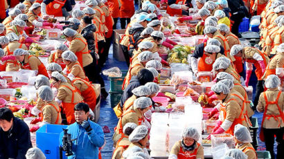 [사진] 2만5000가구에 전달할 사랑의 김장 김치