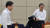 7일 청와대에서 열린 수석보좌관회의에 참석한 문재인대통령이 자리에 앉으며 양복 상의를 벗고있다. 왼쪽은 정의용 국가안보실장. 김상선 기자