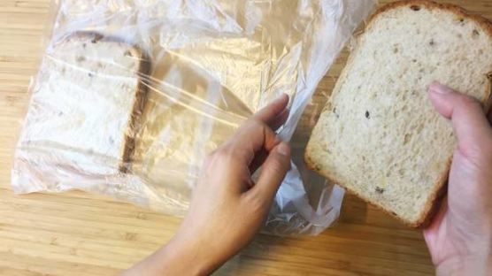 [한 끗 리빙] 식빵은 1회분씩 냉동보관을 … 비닐포장 후 용기에 담도록