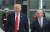 도널드 트럼프 미국 대통령(왼쪽)과 허버트 맥매스터 백악관 국가안보보좌관이 함께 걷고 있다. [플로리다 AFP=연합뉴스] 