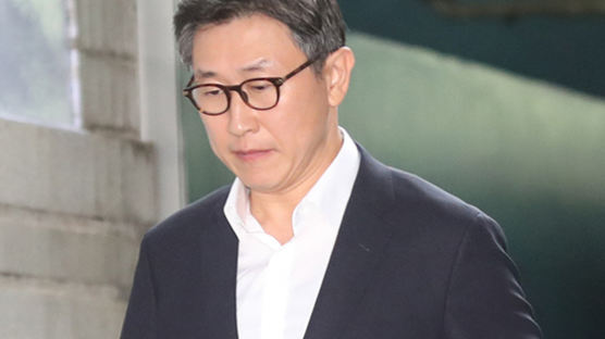 ‘스폰서 부장검사’ 김형준, 항소심서 집행유예 석방
