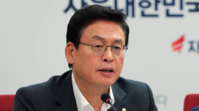 정우택 자유한국당 원내대표가 '출범 100일' 文정부에 '낙제점'을 준 이유