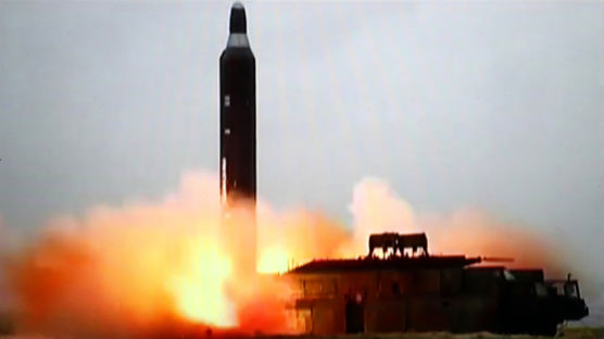 [단독] “北 전략군, 2014년 3개 여단에서 이동식 발사대 100여대와 미사일 800여기 보유”…당시 군 당국 평가