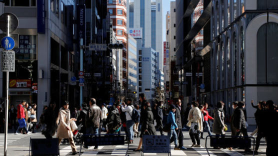 일본 경제, 2006년 고이즈미 이후 최장 기간 성장…비결은 내수