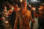 11일(현지시간) 밤 미국 버니지아주 샬러츠빌에서 횃불 시위 중인 백인우월주의자들. [AP=연합뉴스]