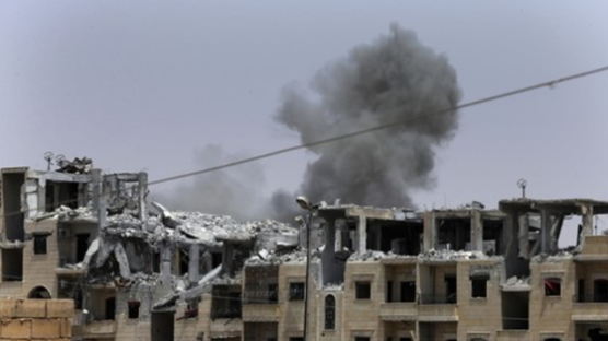 "美 시리아 락까 공습에 이틀간 민간인 100명 사망"