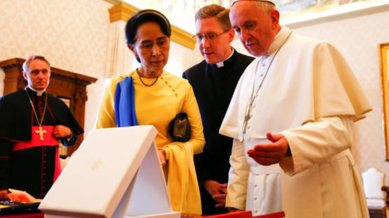 교황, 불교국가 미얀마 사상 첫 방문할 듯…연말 예정