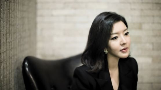 SNS에 '도도맘' 김미나 모욕 글 올린 30대 주부 재판에
