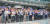 서울 마포구 YTN 사옥 앞에서 동료들이 출근하는 YTN 해직기자들을 환영하고 있다. [사진 YTN]