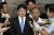 29일 일본 도쿄 방위성 청사에서 오노데라 이쓰노리 방위상이 북한 탄도미사일 발사와 관련한 기자들의 질문에 답하고 있다. [도쿄 AFP=연합뉴스] 