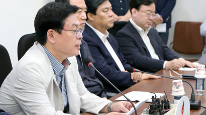 한국당 “국회 보이콧” 국민의당 “명분 없다” 바른정당은 고민