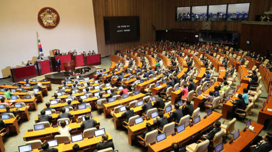 국회, '북핵 규탄 결의안' 처리…한국당 의원은 불참