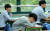 소음방지 귀마개를 한 서울 청운동 경복고등학교 3학년 학생이 시험 시작을 기다리고 있다. 박종근 기자