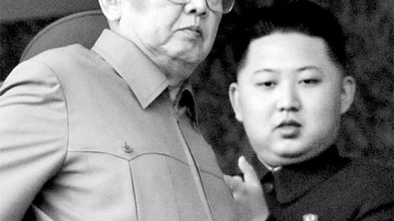 예고없이 핵버튼 누르는 김정은 … 월요일에만 도발 김정일