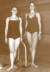 싱크로스위밍 선수 시절 수영복 차림으로 동료와 함께 웃고 있는 크리스틴 라가르드(오른쪽). [중앙포토]