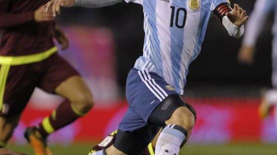 러시아 월드컵 때 메시 못 보나...아르헨티나, 남미 예선 5위 머물러