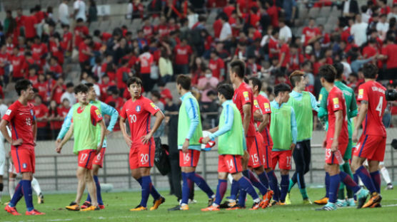 '골대만 두 번' 한국, 월드컵 최종예선 우즈베크와 전반 득점 없이 비겨