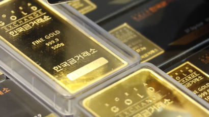 위기에 강한 금…1년 만에 최고치 상승