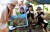 금산인삼축제 행사장에서 인삼 캐기 체험을 하고 있는 관람객들. [사진 각 자치단체]