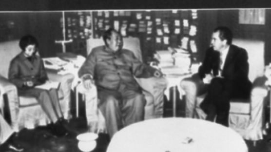 [삶과 추억] 닉슨·마오 회담 통역한 왕하이룽 별세