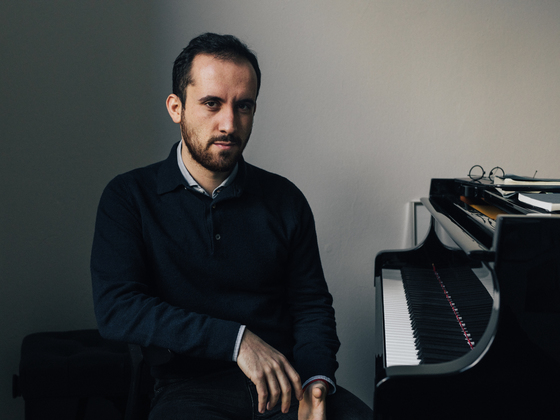 "예술가들은 더 정치적이어야 한다" 문제적 피아니스트 레비트