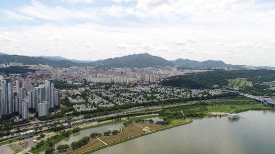 "이사비로 7000만원 그냥 드립니다"…집값 불안 부추기는 강남 재건축 과열 수주전