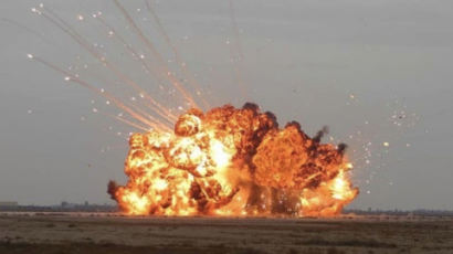 러시아 ‘폭탄의 아버지’ 터뜨렸나…신무기 실험장 된 IS 전선
