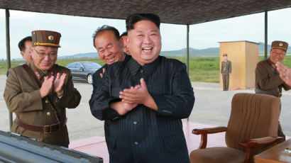 김정은 5년전 "핵보유국" 선언했는데, 핵무력 완성에 박차가하라고?