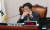 강원랜드 채용 청탁 의혹을 받고 있는 권성동 국회 법제사법위원장. 박종근 기자
