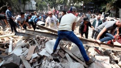 [속보] 외교부 "멕시코 지진, 우리 국민 1명 시신 확인"
