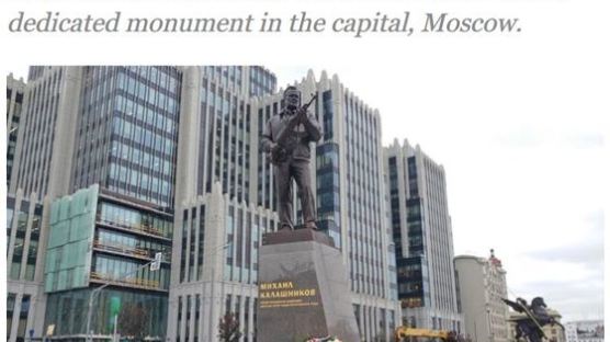 모스크바에 '악마의 총' AK-47 소총 개발 칼라시니코프 동상 세워져
