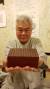 한선학 치악산 명주사 고판화박물관장이 한글소설 목판을 이용해 만든 일본식 보석함을 들고 있다. 박정호 기자