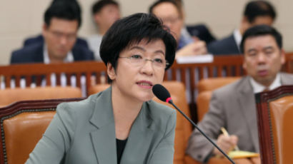 김영주 장관 "최저임금 부담 사실...기업 없이는 노동자 없어"