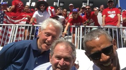 "당신도 셀카를..." 프레지던츠컵서 미국 전직 세 대통령과 사진 찍은 미켈슨