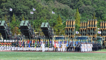 [사진] 국군의 날 행사, 전략무기 대거 공개