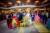 디즈니 동화 &#39;미녀와 야수&#39; 컨셉의 결혼실을 올린 루마니아 가수 산드라 부부 [사진 Sandra N Alexandra 페이스북]