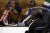 지난 8월 남아프리카공화국 프레토리아에서 열린 남아프리카개발공동체(SADC) 정상회의 중 잠든 무가베 대통령. [AP=연합뉴스]