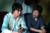  료타 역의 후쿠야마 마사하루와 영화 &#39;그렇게 아버지가 된다&#39;의 감독 고레에다 히로카즈.
