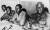 1976년 짐바브웨 독립운동을 이끌 때의 무가베. (오른쪽 두번째). [중앙포토]