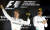 지난해 F1 월드 챔피언을 차지한 니코 로즈버그(왼쪽)와 2위를 차지한 루이스 해밀턴 [사진 F1 홈페이지]
