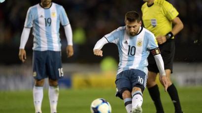 메시 없는 월드컵 ‘실화’ 되나 … 아르헨, 최종전 패배 땐 탈락 가능성