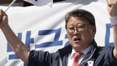 조원진 “오늘부터 무기한 단식…박 前대통령 구속 연장 반대” 