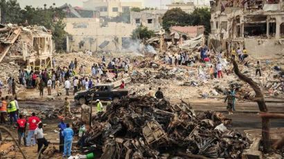 소말리아 폭탄테러로 70여명 실종…사망자 400명 달할 듯 