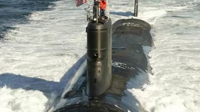 미 해군 최신예 핵 추진 잠수함 ‘사우스타코타함’진수