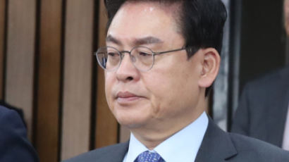 정우택, “‘우리법연구회 사법부’ 만들 작정인가” 유남석 헌재소장 지명 비판