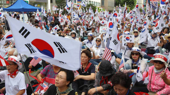 친박단체들, 21일 서울 도심서 태극기집회…“진실 밝혀질 것”