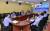 해경 경비부서 관계자들이 지난 19일 화상회의를 열고 불법조업 외국어선에 대한 공용화기 사용 확대 등에 논의하고 있다. [사진 해양경찰청]