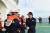 박경민 해양경찰청장(오른쪽)이 지난 배타적 경제수역(EEZ)에서 불법조업 어선 단속활동에 나선 해경대원들을 격려하고 있다. [사진 해양경찰청]