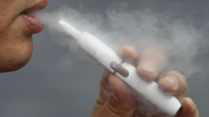 ‘아이코스’ 등 궐련형 전자담배, 청소년 구매 차단한다